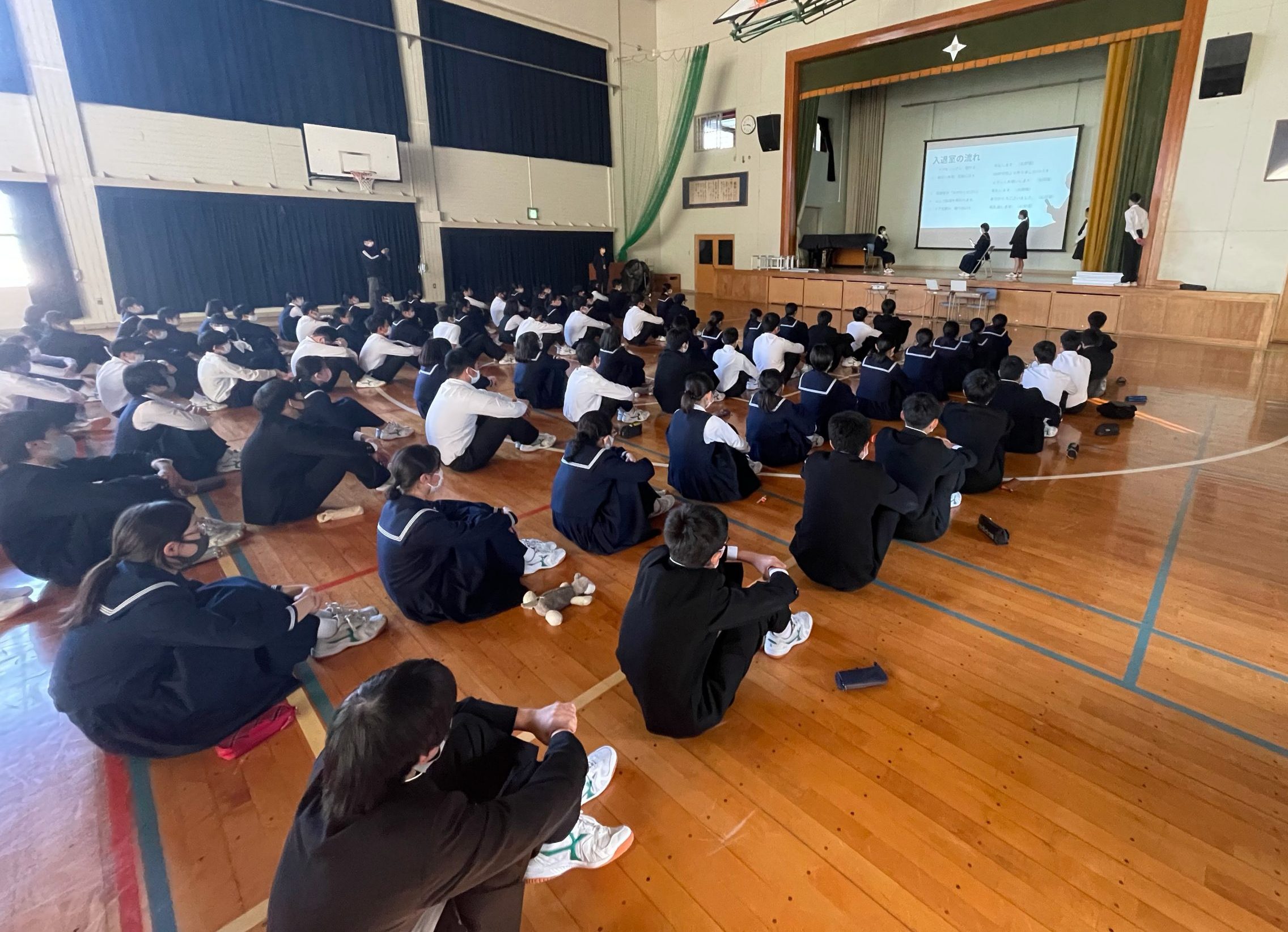 筑紫丘中学校で出前授業を行いました 福岡女子商業高等学校